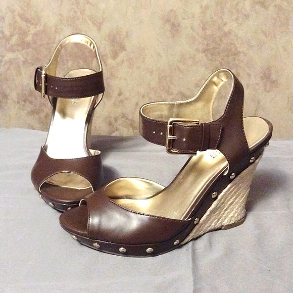 Guess Wedge Sandals Size 7M - Picture 4 of 13